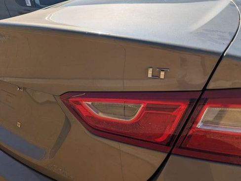 Used 2017 Chevrolet Malibu LT w/ Leather Package image 6