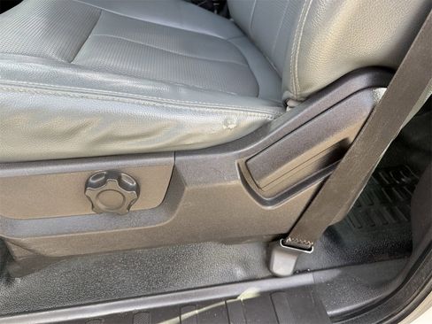 Used 2016 Ford F550 4x4 Crew Cab Super Duty image 24