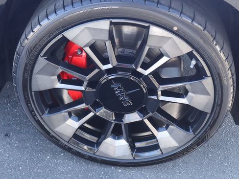Used 2026 BMW XM Label Red AWD/4WD image 10