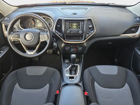 Used 2016 Jeep Cherokee Sport AWD/4WD image 10
