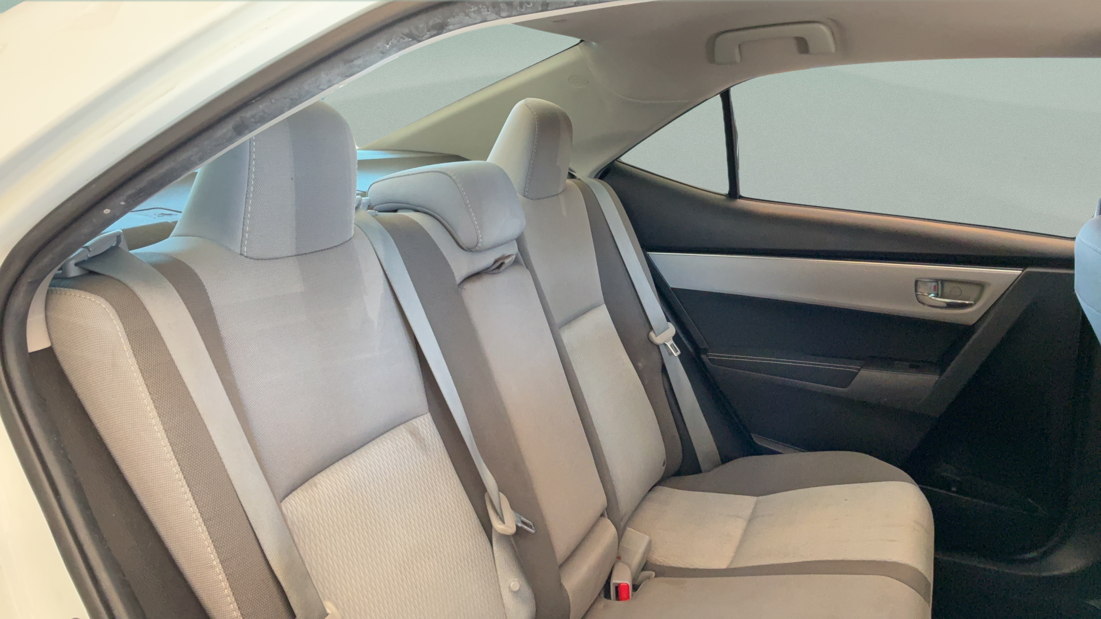 Used 2018 Toyota Corolla LE w/ LE Premium Package FWD image 26