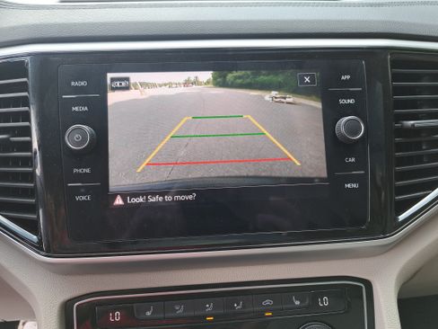 Certified 2023 Volkswagen Atlas SE w/ Panoramic Sunroof Package FWD image 23