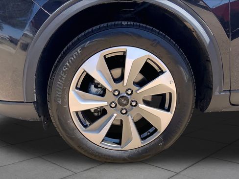 Certified 2025 Ford Escape Platinum AWD/4WD image 11