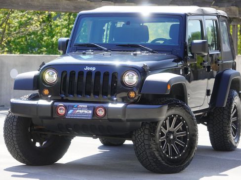 Used 2016 Jeep Wrangler Unlimited Sport w/ Max Tow Package AWD/4WD image 7