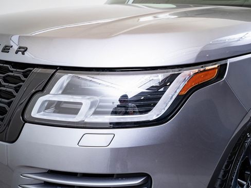 Used 2021 Land Rover Range Rover Westminster Edition image 3