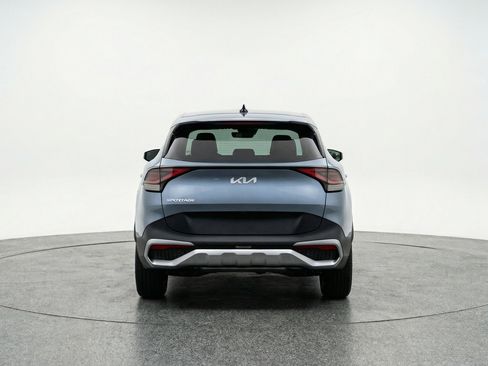 Used 2025 Kia Sportage LX image 7