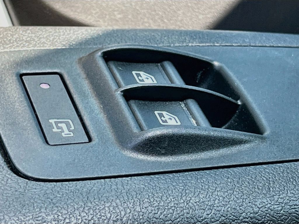 Used 2025 RAM ProMaster 1500 FWD image 17