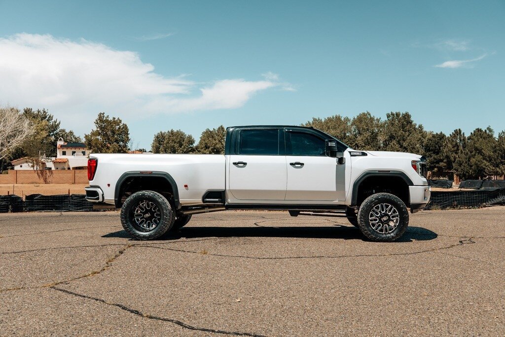 Used 2023 GMC Sierra 3500 Denali w/ Denali Ultimate Package AWD/4WD image 8