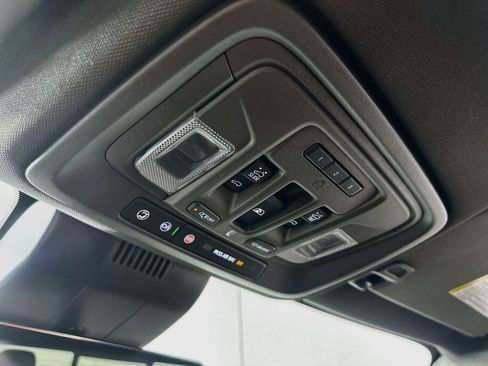 Used 2024 GMC Sierra 1500 Denali AWD/4WD image 35