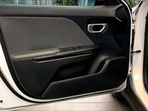 Used 2025 Kia K4 LXS image 20