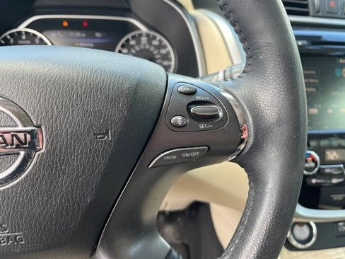 Used 2020 Nissan Murano SV FWD image 17