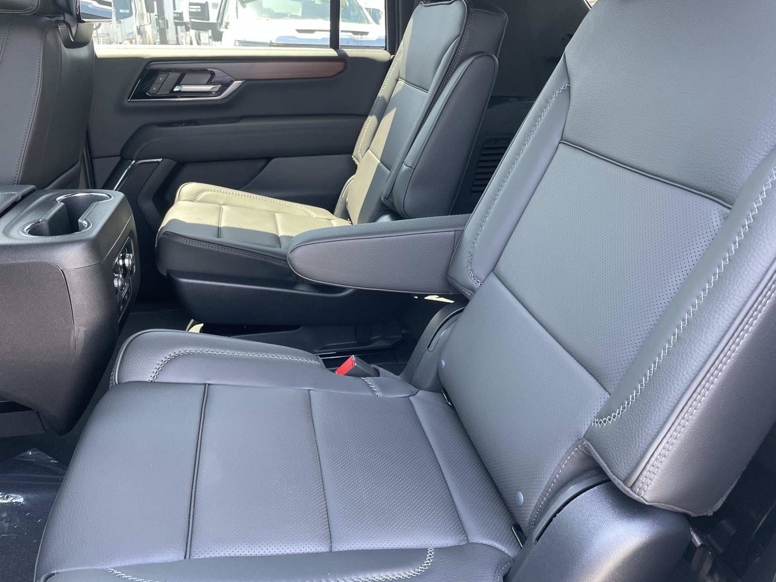 New 2026 GMC Yukon XL Denali w/ Advanced Technology Package AWD/4WD image 22
