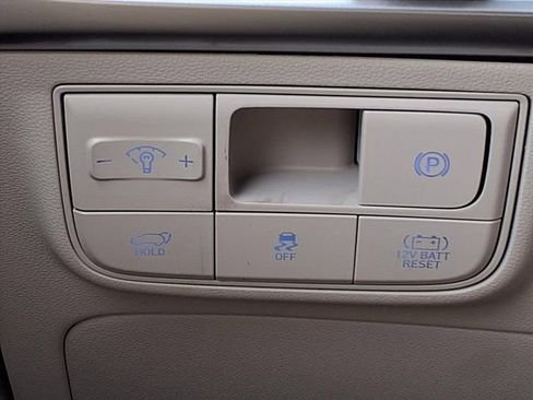 New 2026 Hyundai Tucson Limited image 17