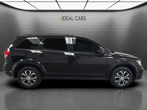 Used 2016 Dodge Journey SE w/ Flexible Seating Group FWD image 4