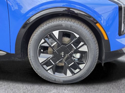 New 2026 Kia Sportage SX FWD image 4