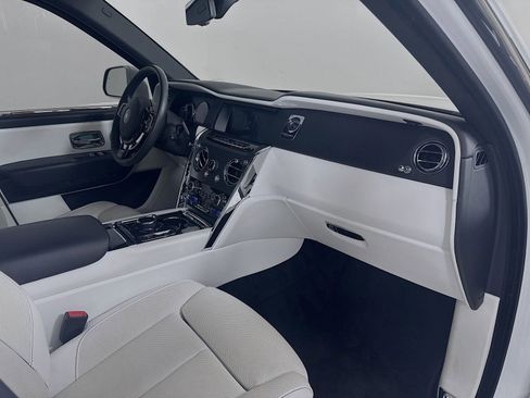 Certified 2021 Rolls-Royce Cullinan AWD/4WD image 12