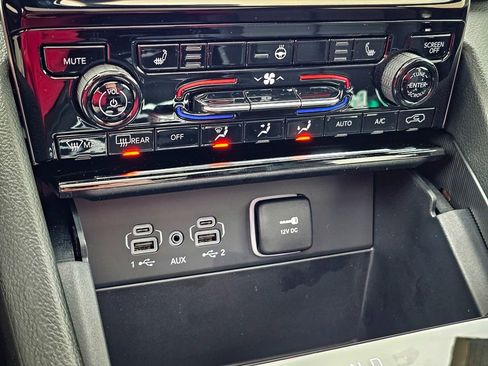 New 2025 Jeep Grand Cherokee Limited image 30