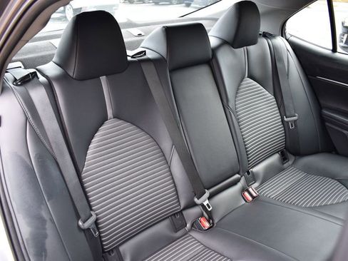 Used 2023 Toyota Camry SE image 23