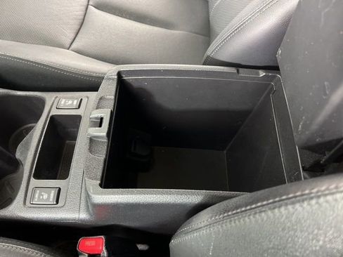 Used 2014 Nissan Rogue SL FWD image 30