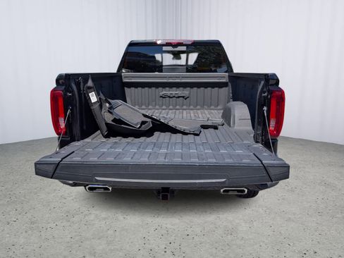 Certified 2023 GMC Sierra 1500 AT4 w/ AT4 Premium Package AWD/4WD image 11