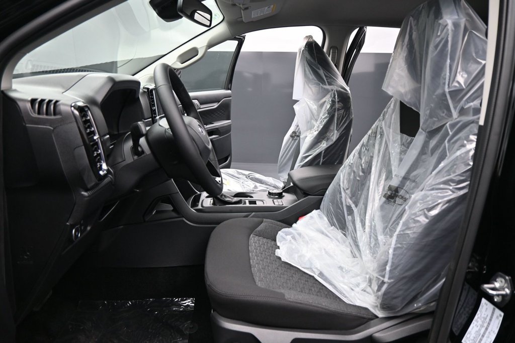 New 2026 Ford Ranger XLT w/ Black Appearance Package AWD/4WD image 9