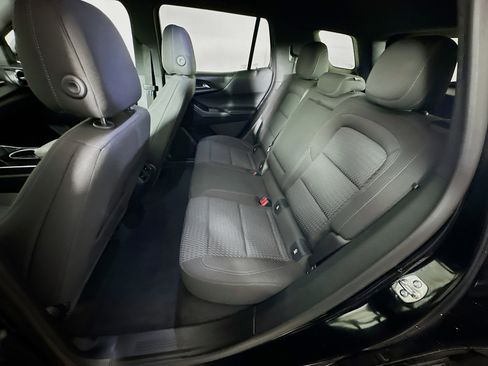 Used 2025 Chevrolet Equinox LT FWD image 27