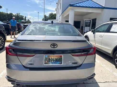 Used 2025 Toyota Camry XSE FWD image 15