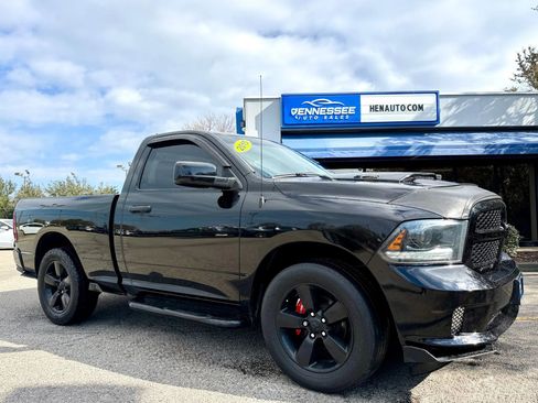 Used 2015 RAM 1500 Express w/ Black Ram 1500 Express Group RWD image 9