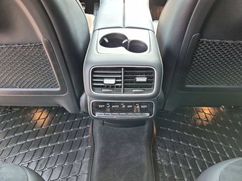 Used 2024 Mercedes-Benz GLS 63 AMG 4MATIC image 33