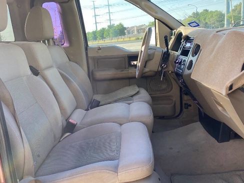 Used 2004 Ford F150 XLT image 8