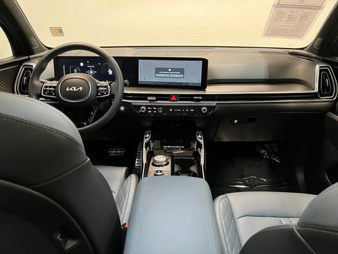 Used 2025 Kia Sorento SX Prestige AWD/4WD image 17