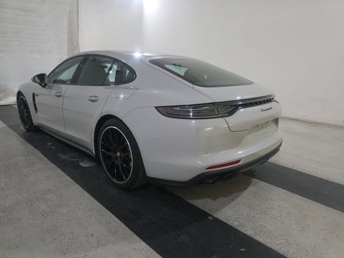 Used 2023 Porsche Panamera 4 Platinum Edition image 5