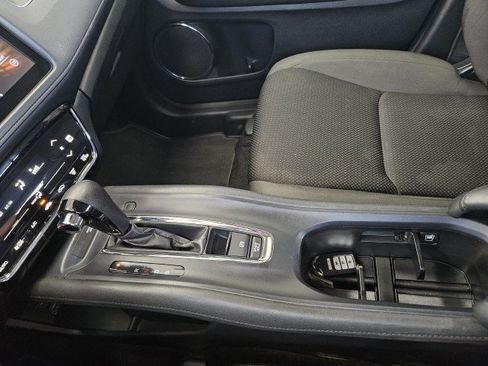 Used 2019 Honda HR-V EX image 25