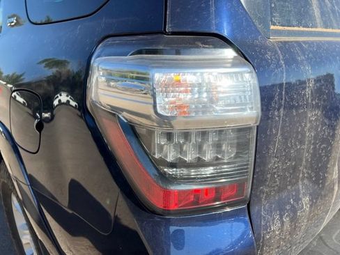 Used 2014 Toyota 4Runner SR5 AWD/4WD image 12