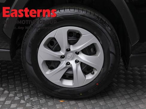 Used 2024 Toyota RAV4 LE image 31