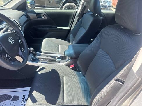 Used 2014 Honda Accord LX image 23