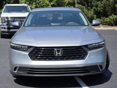 Certified 2023 Honda Accord EX image 17