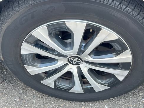 Used 2020 Toyota Corolla LE FWD image 10