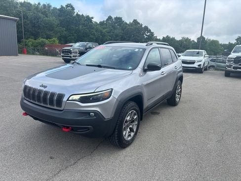 Used 2022 Jeep Cherokee Trailhawk w/ Premium Leather Package AWD/4WD image 7