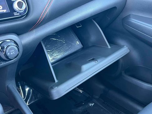 Used 2023 Nissan Kicks SR w/ SR Premium Package FWD image 10