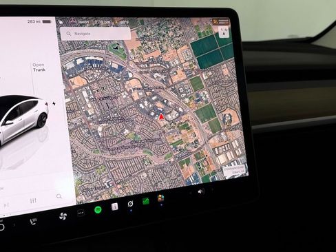 Used 2022 Tesla Model 3 Long Range image 15