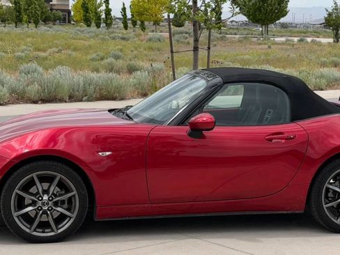 Used 2016 MAZDA MX-5 Miata Grand Touring RWD image 4
