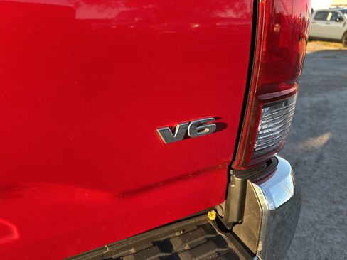 Used 2020 Toyota Tacoma SR5 image 5