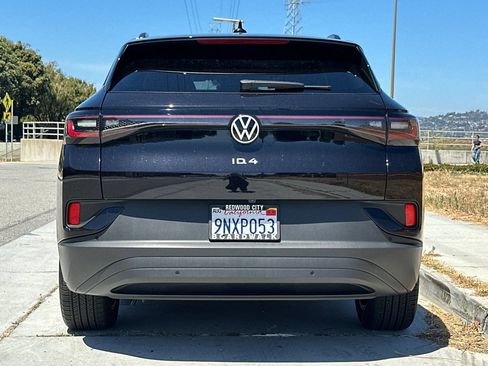 Used 2024 Volkswagen ID.4 2WD image 5