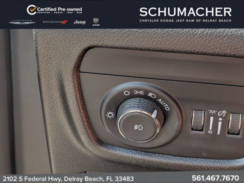 Certified 2024 Jeep Grand Cherokee Limited AWD/4WD image 30