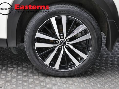 Used 2023 Nissan Pathfinder Platinum AWD/4WD image 8