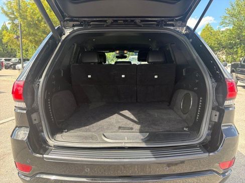 Used 2017 Jeep Grand Cherokee Altitude AWD/4WD image 15