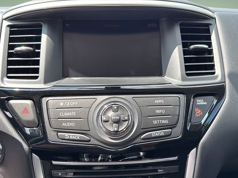 Used 2019 Nissan Pathfinder S AWD/4WD image 27