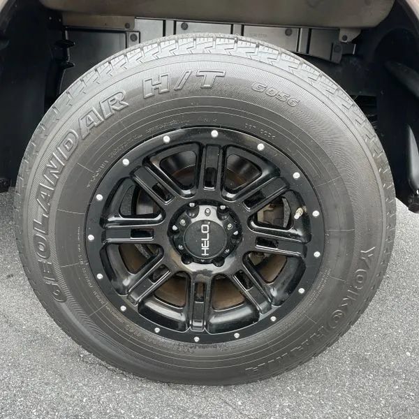 Used 2018 Nissan Titan SV AWD/4WD image 19