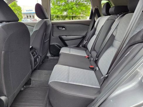 Used 2023 Nissan Rogue SV FWD image 11